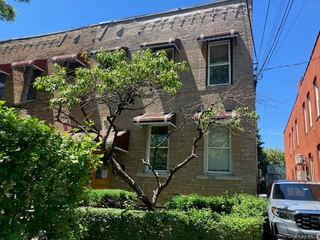 4133 Digney Avenue, Bronx, NY 10466