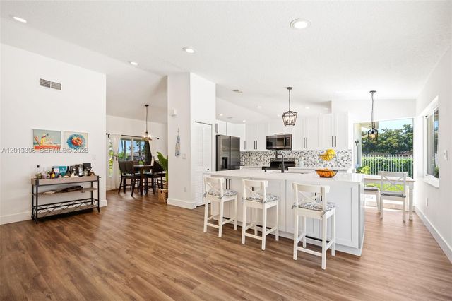 13750 Green Cove Pl, Davie, FL 33325
