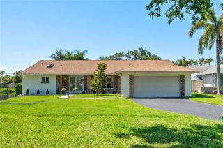 13750 Green Cove Pl, Davie, FL 33325