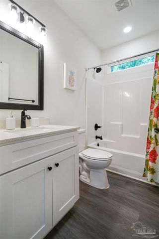 5214 Arrowhead Rd, Pensacola, FL 32507