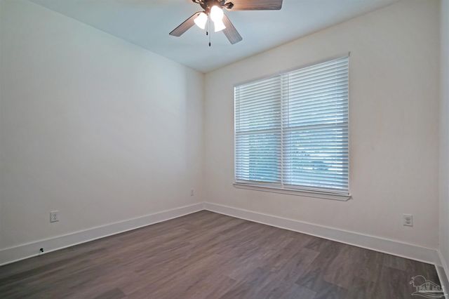 5214 Arrowhead Rd, Pensacola, FL 32507