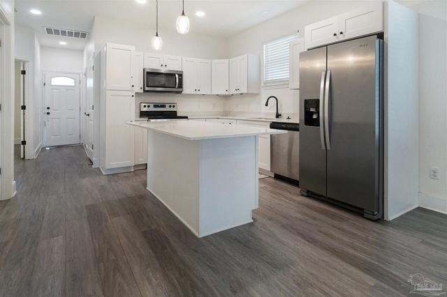 5214 Arrowhead Rd, Pensacola, FL 32507