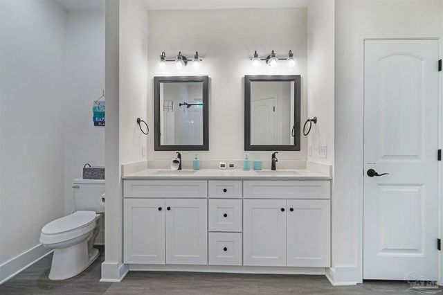 5214 Arrowhead Rd, Pensacola, FL 32507