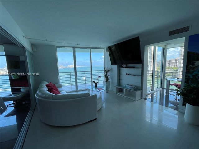 335 S Biscayne Blvd 1209, Miami, FL 33131