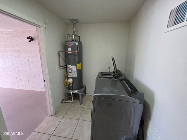 3735 E CLAIRE Drive, Phoenix, AZ 85032