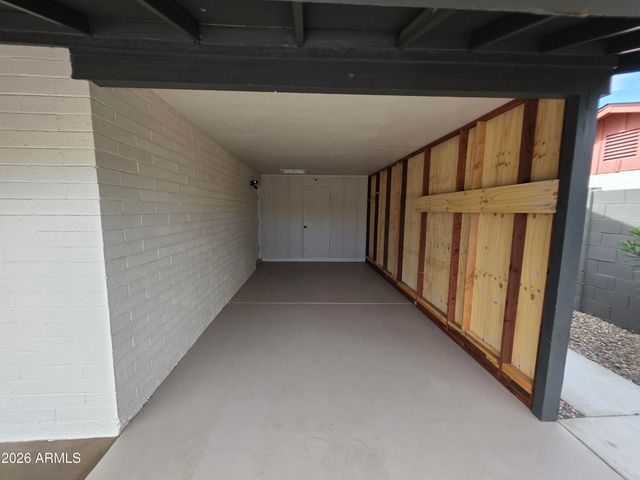 3735 E CLAIRE Drive, Phoenix, AZ 85032