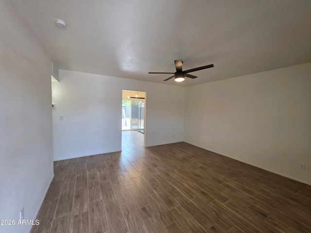 3735 E CLAIRE Drive, Phoenix, AZ 85032