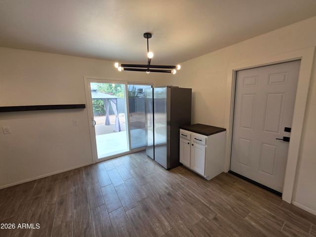 3735 E CLAIRE Drive, Phoenix, AZ 85032