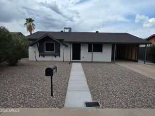 3735 E CLAIRE Drive, Phoenix, AZ 85032