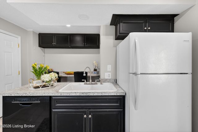 1422 Old Mill Rd, Louisville, KY 40242