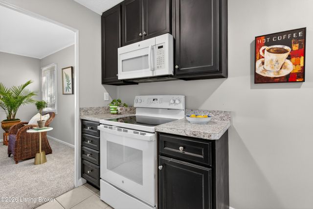 1422 Old Mill Rd, Louisville, KY 40242