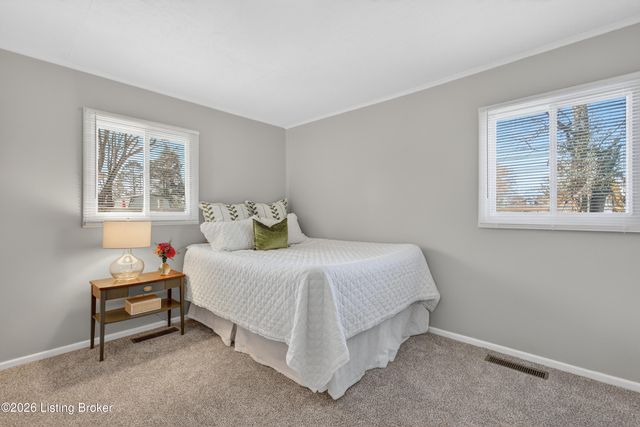 1422 Old Mill Rd, Louisville, KY 40242