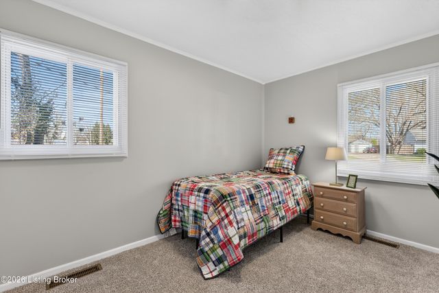 1422 Old Mill Rd, Louisville, KY 40242