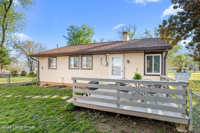 1422 Old Mill Rd, Louisville, KY 40242