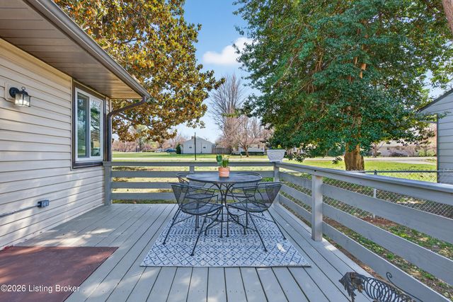 1422 Old Mill Rd, Louisville, KY 40242