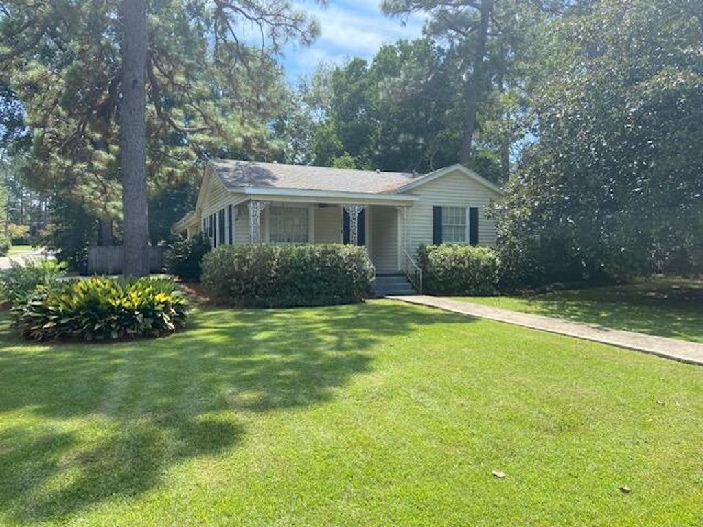 1800 1st Terrace, Hattiesburg, MS 39401