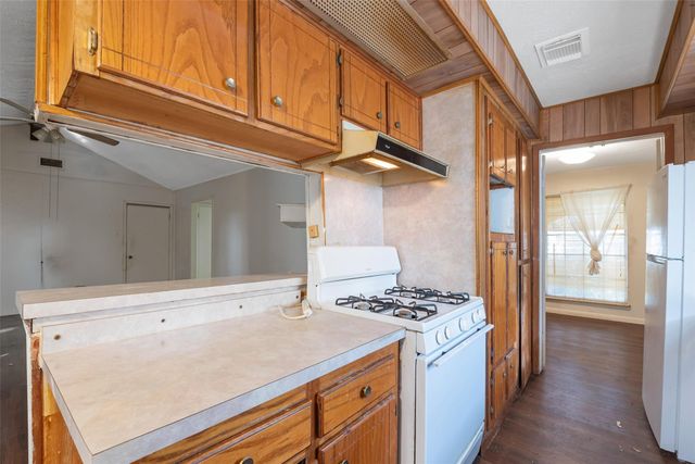 6742 Indian Lake Drive, Houston, TX 77489