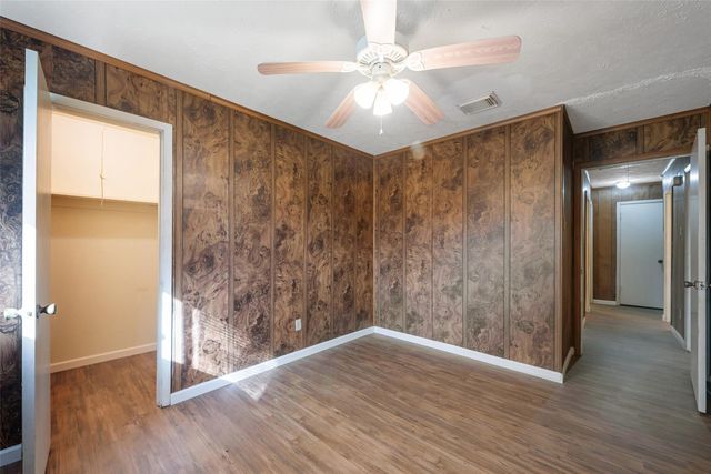 6742 Indian Lake Drive, Houston, TX 77489