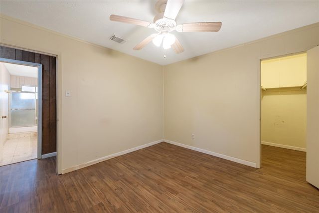 6742 Indian Lake Drive, Houston, TX 77489