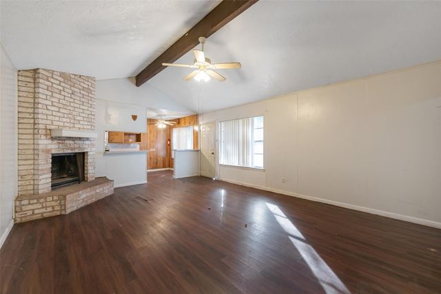 6742 Indian Lake Drive, Houston, TX 77489