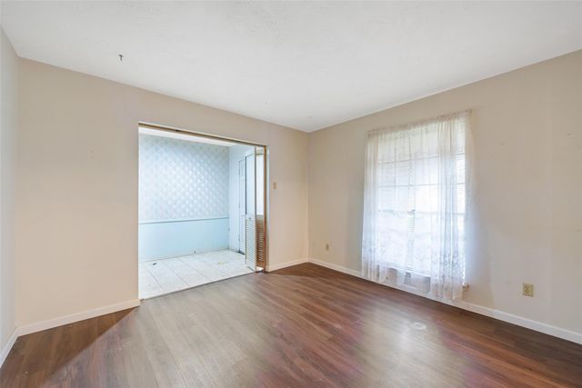 6742 Indian Lake Drive, Houston, TX 77489