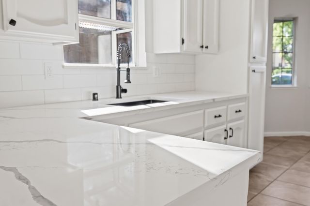 1166 E Goshen Avenue, Fresno, CA 93720