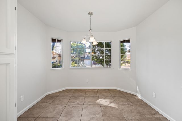 1166 E Goshen Avenue, Fresno, CA 93720