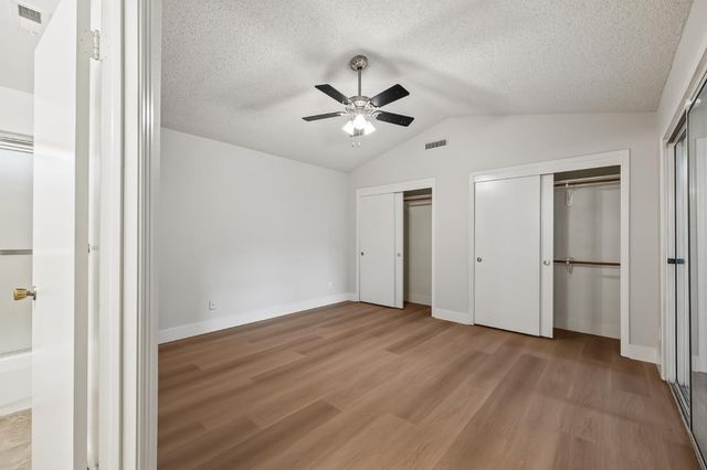 1166 E Goshen Avenue, Fresno, CA 93720