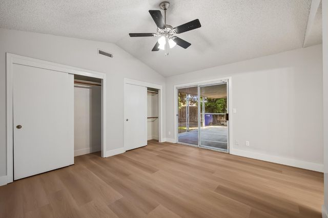 1166 E Goshen Avenue, Fresno, CA 93720