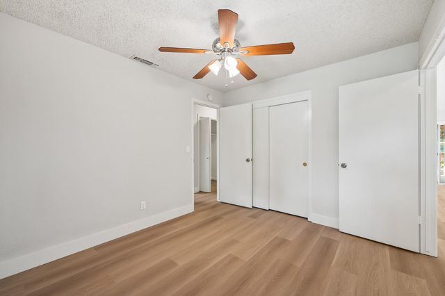 1166 E Goshen Avenue, Fresno, CA 93720