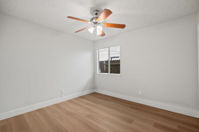 1166 E Goshen Avenue, Fresno, CA 93720