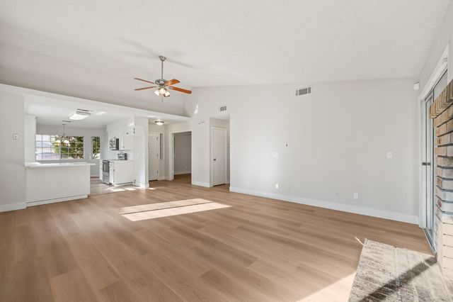 1166 E Goshen Avenue, Fresno, CA 93720