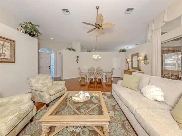 620 CROSSFIELD CIRCLE 38, Venice, FL 34293