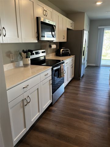 5520 144th Street, Urbandale, IA 50323