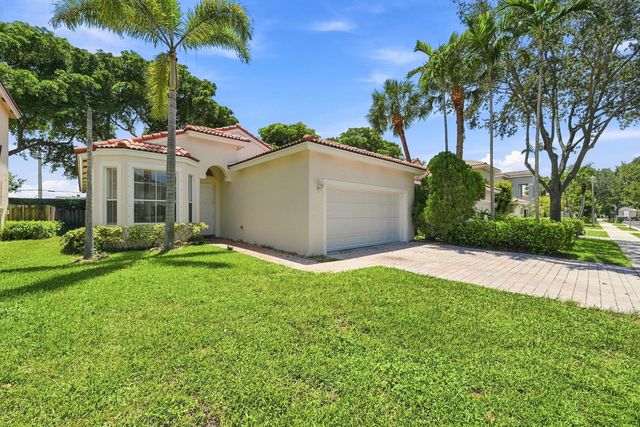 7778 NW 17th Place, Pembroke Pines, FL 33024