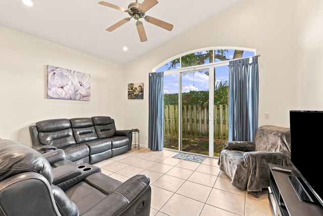 7778 NW 17th Place, Pembroke Pines, FL 33024