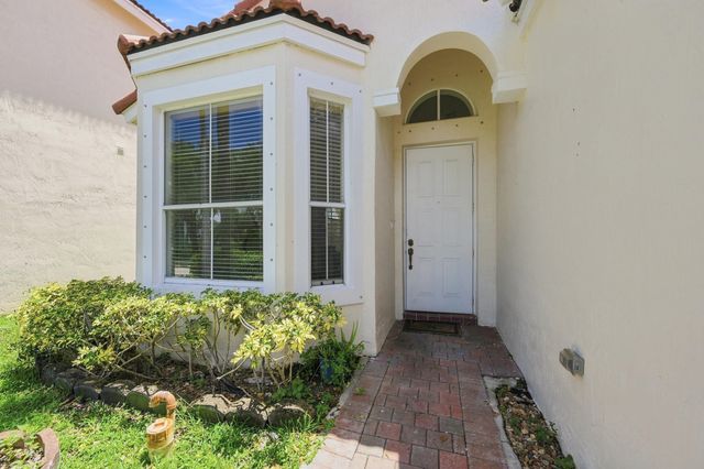 7778 NW 17th Place, Pembroke Pines, FL 33024