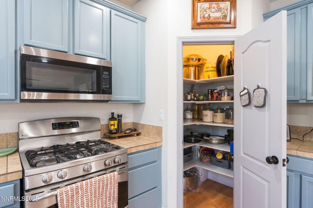 7220 Windswept Loop, Sparks, NV 89436