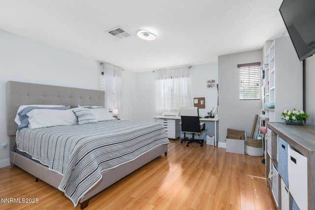 7220 Windswept Loop, Sparks, NV 89436