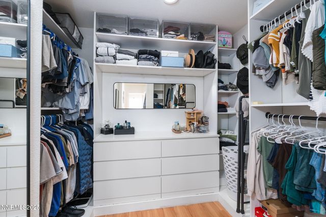 7220 Windswept Loop, Sparks, NV 89436