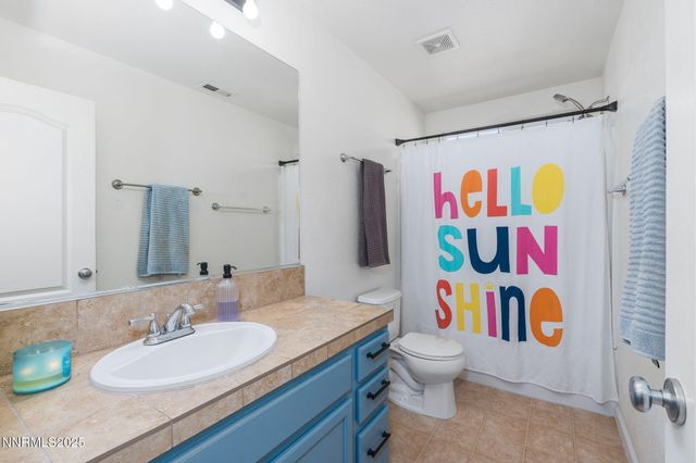 7220 Windswept Loop, Sparks, NV 89436