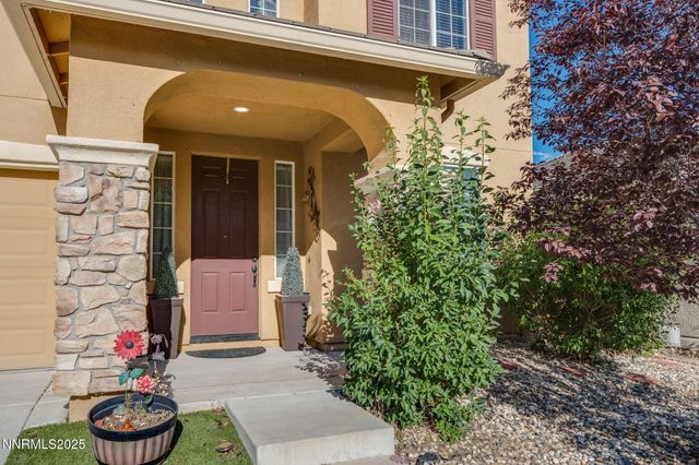 7220 Windswept Loop, Sparks, NV 89436