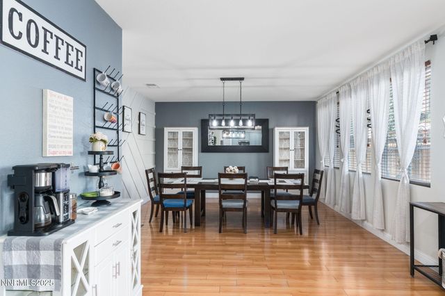 7220 Windswept Loop, Sparks, NV 89436