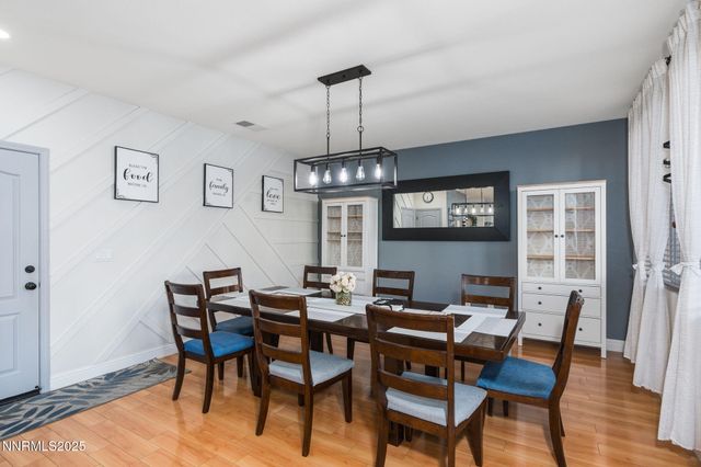 7220 Windswept Loop, Sparks, NV 89436