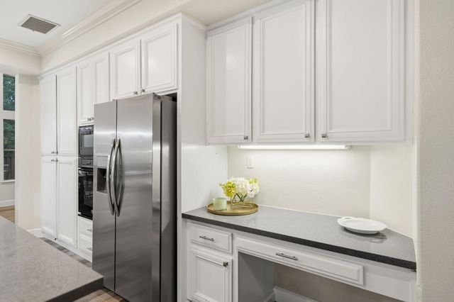 3220 Camelot Dr, Rocklin, CA 95765