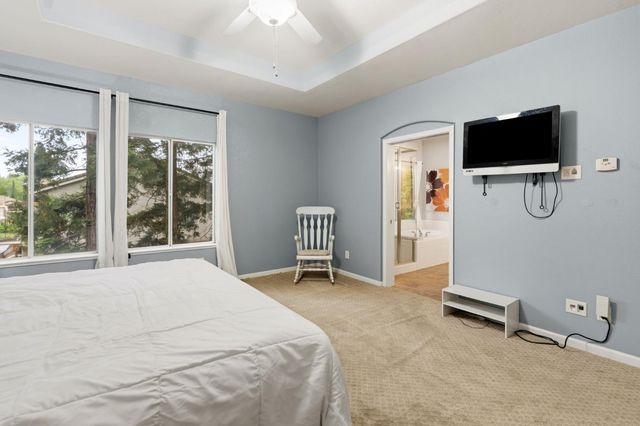 3220 Camelot Dr, Rocklin, CA 95765