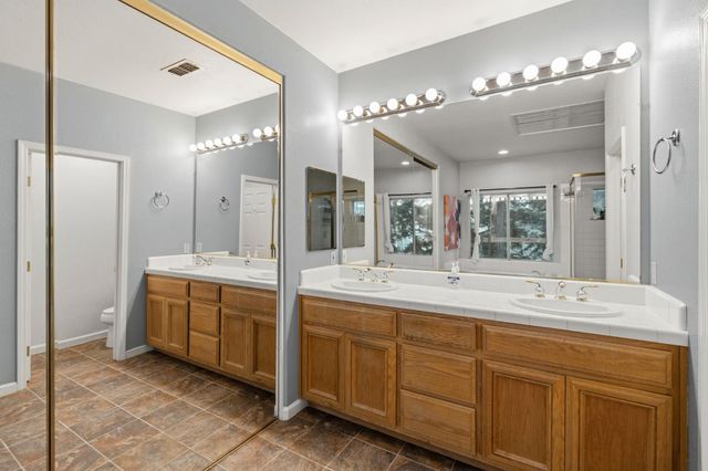 3220 Camelot Dr, Rocklin, CA 95765