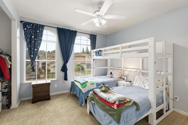 3220 Camelot Dr, Rocklin, CA 95765