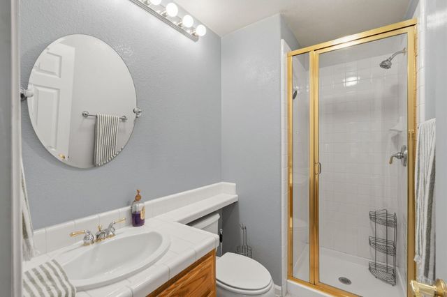 3220 Camelot Dr, Rocklin, CA 95765