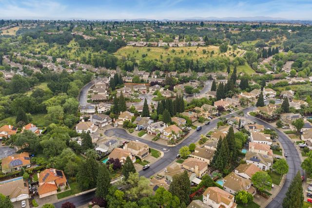 3220 Camelot Dr, Rocklin, CA 95765